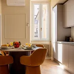 Deza Luxe Colosseum View 2br 2bt Modern Style Apartment Rom