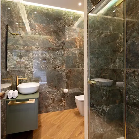 Deza Luxe Colosseum View 2br 2bt Modern Style * רומא