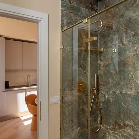 Deza Luxe Colosseum View 2br 2bt Modern Style * רומא