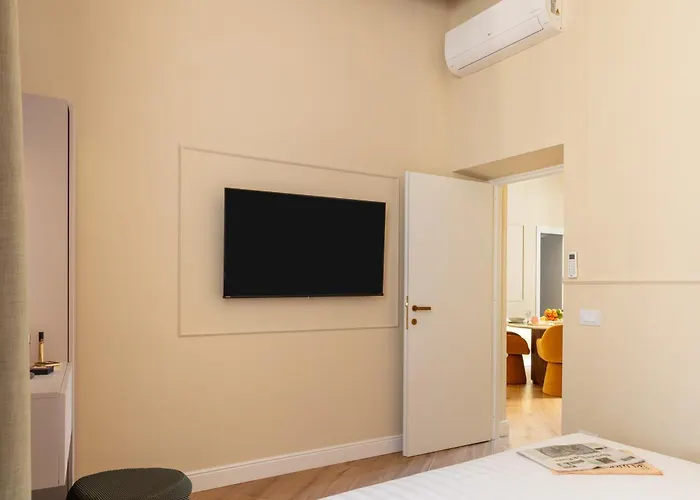 Deza Luxe Colosseum View 2br 2bt Modern Style Apartment *