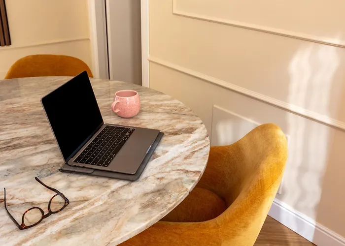 Apartment Deza Luxe Colosseum View 2br 2bt Modern Style *